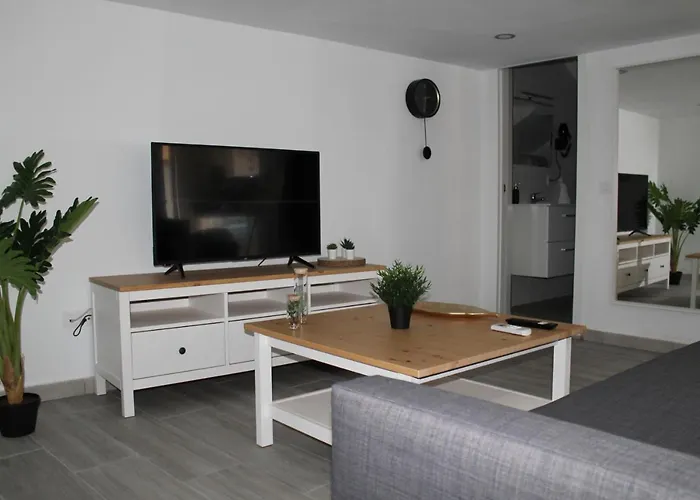 Nidillos Apartment *