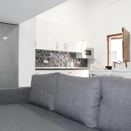 Nidillos Apartment *